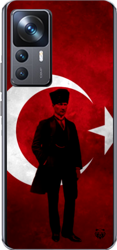 Atatürk ve Bayrak
